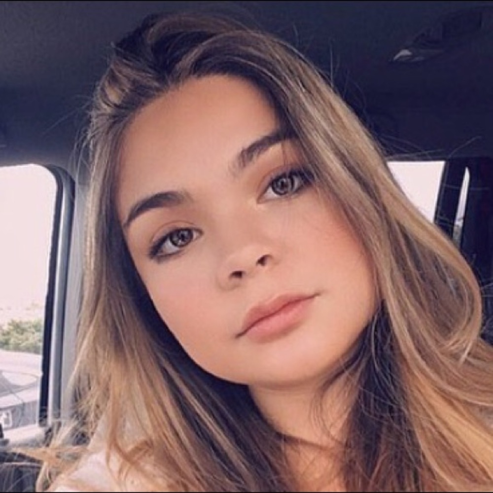 Meet your Posher, Mikayla